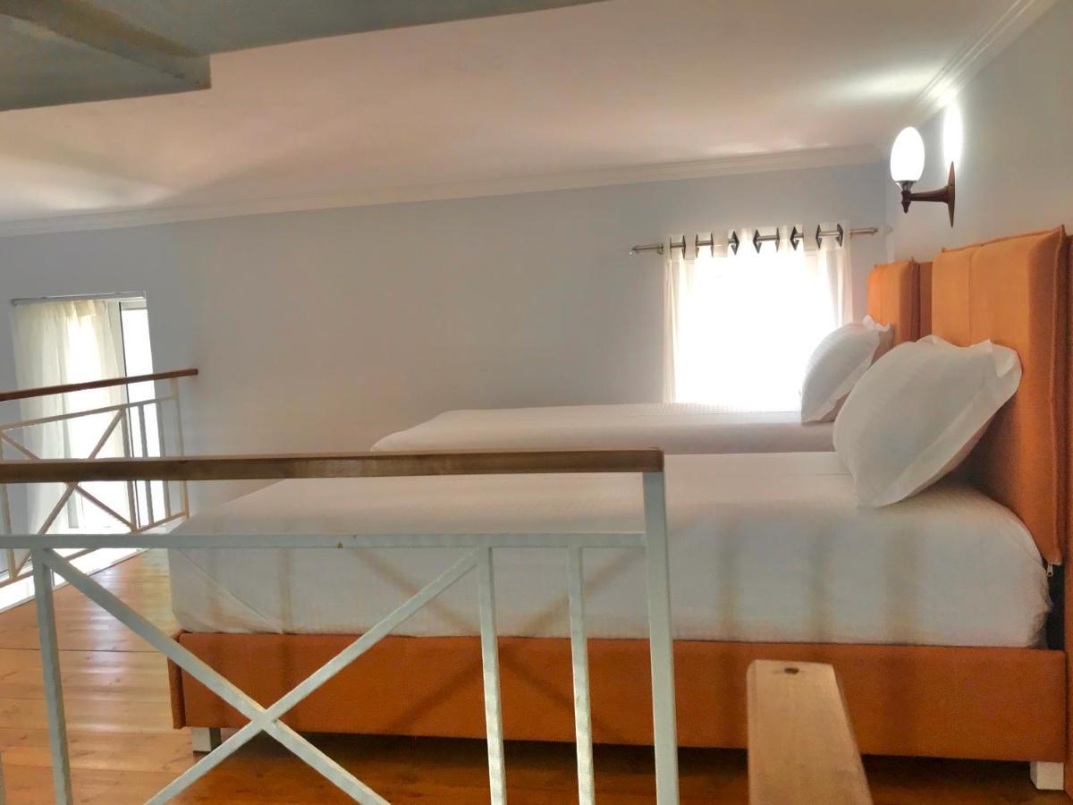 Crown Deluxe Apartments Sarandë エクステリア 写真