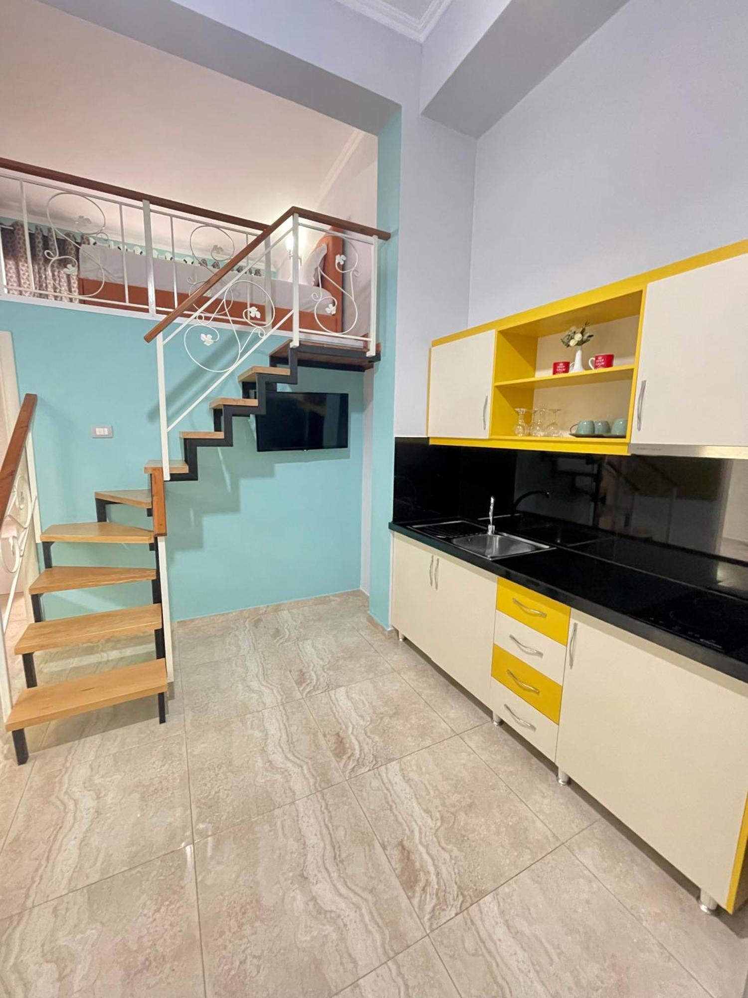 Crown Deluxe Apartments Sarandë エクステリア 写真