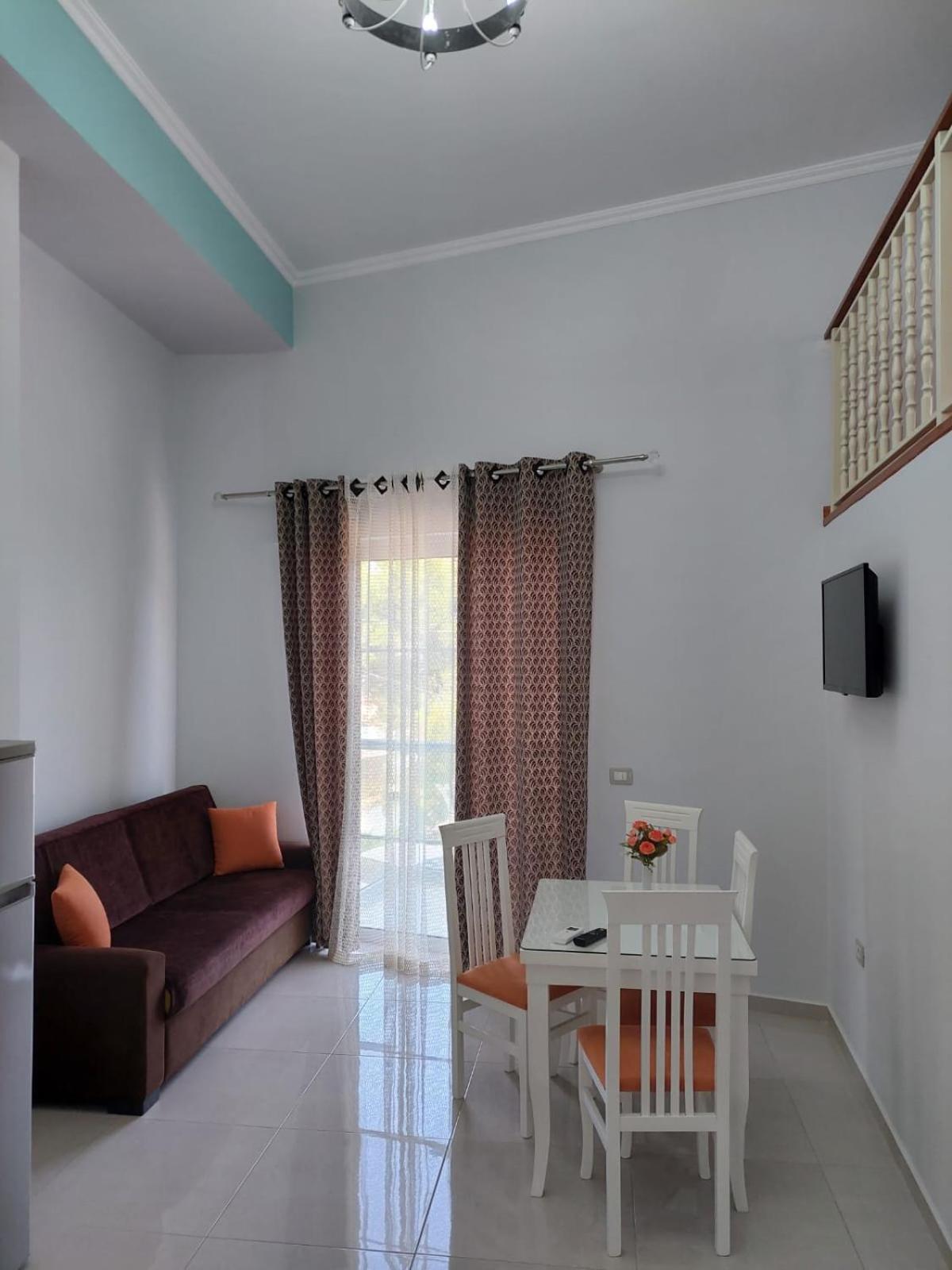Crown Deluxe Apartments Sarandë 部屋 写真